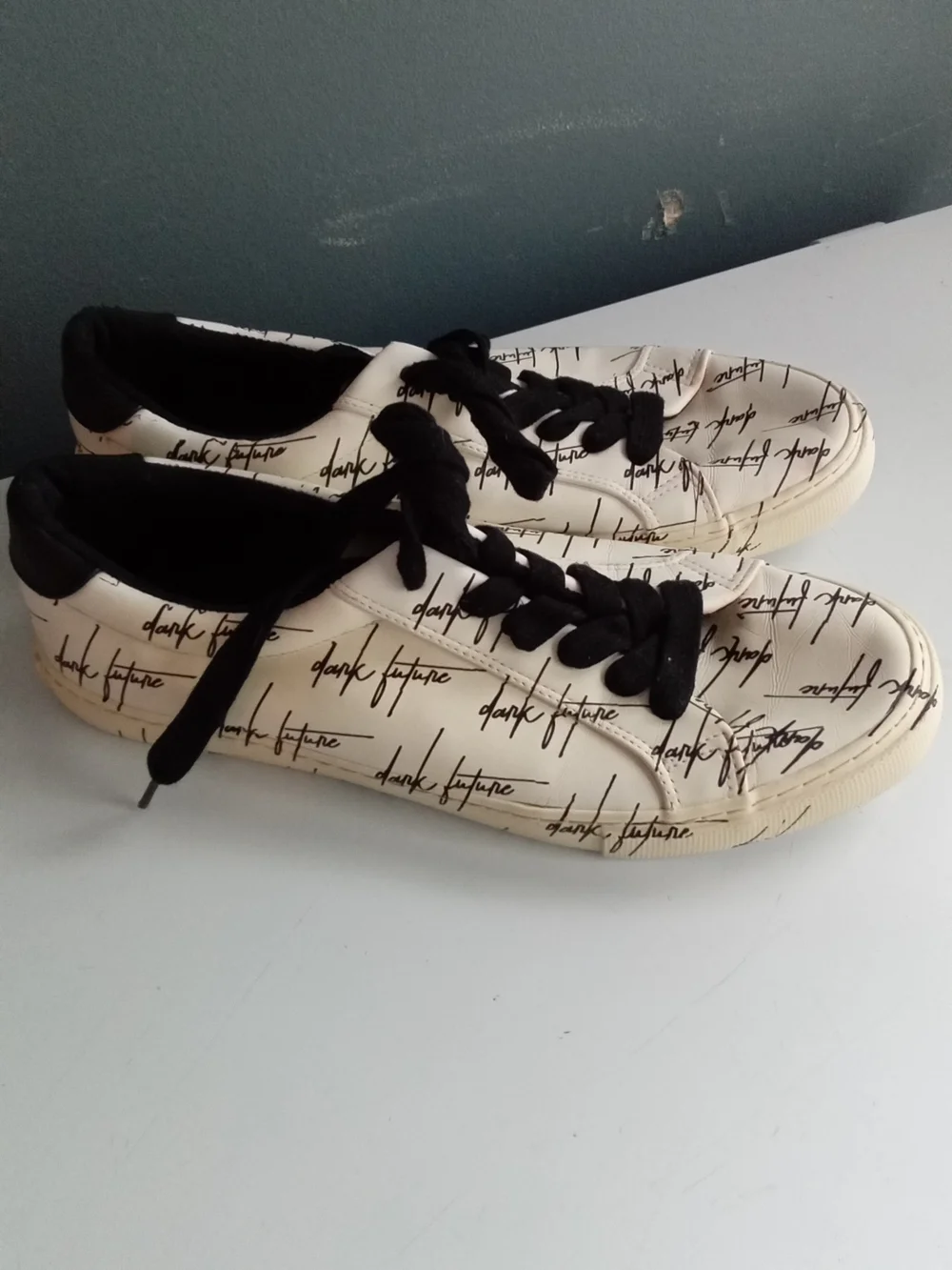 ASOS Dark‎ Future Script Print Low Top Sneakers Cream Black Streetwear